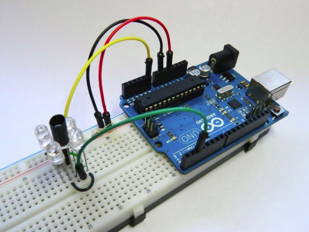 Датчик приближения на Arduino. На макетной плате (IR proximity sensor)